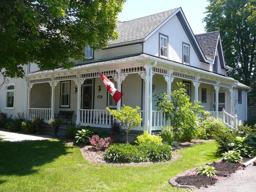 Gables Bed & Breakfast Bed & Breakfast Stayner Exterior photo